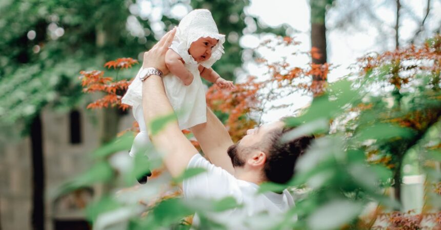 découvrez les bienfaits et les méthodes de l'accouchement naturel, une approche respectueuse et douce pour les mères et les bébés, favorisant un lien fort dès les premiers instants.