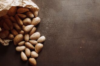 découvrez les bienfaits d'un régime anti-inflammatoire pour améliorer votre santé. apprenez à choisir des aliments riches en nutriments qui réduisent l'inflammation, favorisent la récupération et soutiennent votre bien-être général.