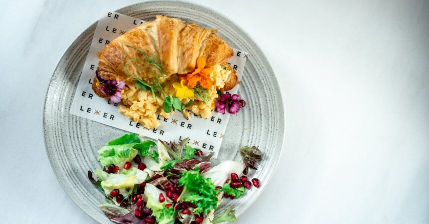 découvrez l'importance d'une alimentation équilibrée pour votre santé. apprenez à combiner les différents groupes alimentaires et à créer des repas nutritifs qui favorisent le bien-être physique et mental.