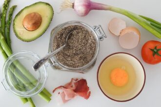 découvrez les bienfaits d'un régime pauvre en sodium : conseils pratiques, recettes savoureuses et astuces pour maintenir une alimentation saine tout en réduisant votre consommation de sel. prendre soin de votre santé n'a jamais été aussi facile !