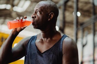 découvrez tout sur la nutrition sportive : conseils, stratégies alimentaires et suppléments pour optimiser vos performances et votre récupération. améliorez votre endurance et atteignez vos objectifs grâce à une alimentation équilibrée et adaptée.