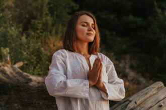 découvrez des techniques efficaces de réduction du stress pour améliorer votre bien-être mental et physique. apprenez à gérer le stress quotidien grâce à des conseils pratiques, des exercices de relaxation et des stratégies adaptées à votre mode de vie.