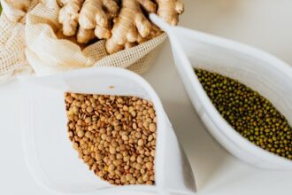 découvrez les bienfaits d'un régime anti-inflammatoire pour améliorer votre santé. apprenez à choisir des aliments riches en nutriments qui réduisent l'inflammation et favorisent le bien-être général. transformez votre alimentation pour une vie plus saine et active.