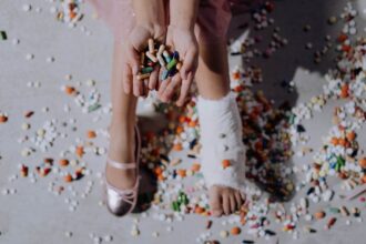 découvrez des conseils essentiels pour maintenir une bonne santé osseuse. apprenez comment une alimentation équilibrée, l'exercice régulier et des habitudes de vie saines peuvent renforcer vos os et prévenir les maladies. protégez votre avenir avec des informations pratiques sur la santé osseuse.