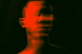 découvrez les dynamiques émotionnelles qui influencent nos comportements et nos relations. apprenez à comprendre et à gérer vos émotions pour améliorer votre bien-être personnel et interpersonnel.