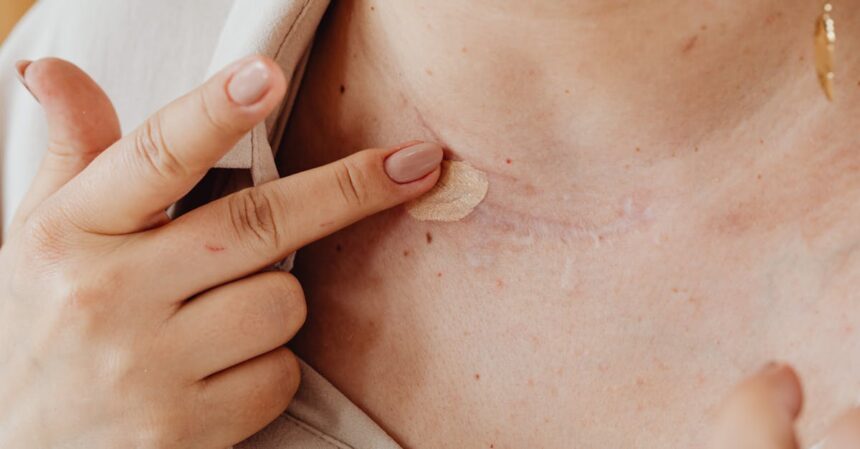 découvrez notre sélection de concealers pour un teint parfait ! couvrez les imperfections, les cernes et uniformisez votre peau avec des formules innovantes qui s'adaptent à tous les types de peau. trouvez le produit qui saura sublimer votre beauté naturelle.