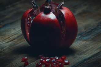 découvrez les anti-inflammatoires naturels : des solutions efficaces pour réduire l'inflammation et améliorer votre bien-être au quotidien. apprenez à utiliser plantes, épices et remèdes naturels pour soulager douleurs et désagréments sans effets secondaires.