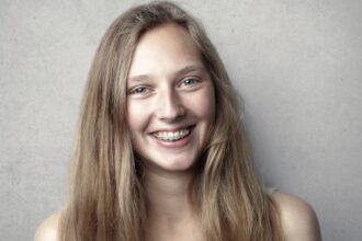 découvrez tout ce que vous devez savoir sur les appareils orthodontiques. des conseils sur le choix, l'entretien et les avantages des bagues pour redresser vos dents et améliorer votre sourire.