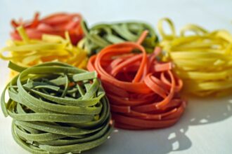 découvrez tout sur les glucides : leur rôle essentiel dans notre alimentation, les différents types de glucides, leur impact sur la santé et des conseils pour les intégrer de manière équilibrée dans votre régime quotidien.
