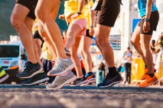 découvrez l'importance de l'exercice physique pour maintenir une bonne santé, améliorer votre humeur et renforcer votre corps. explorez des conseils pratiques, des routines d'entraînement adaptées à tous les niveaux et des bienfaits durables de l'activité physique.