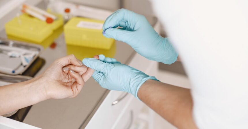la biopsie transrectale est une procédure médicale permettant de prélever des échantillons de tissu prostatique à travers le rectum, souvent utilisée pour diagnostiquer le cancer de la prostate. découvrez son déroulement, ses indications et les résultats possibles dans notre article.