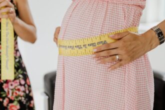 découvrez tout sur l'âge gestationnel, un paramètre crucial pour le suivi de la grossesse. apprenez comment il est calculé, son importance pour la santé de la mère et du bébé, ainsi que les normes et variations possibles tout au long de la grossesse.