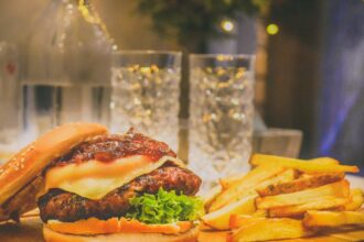 découvrez tout ce que vous devez savoir sur les calories : leur rôle dans l'alimentation, comment les comptabiliser, et des conseils pour équilibrer votre régime tout en maintenant une santé optimale.