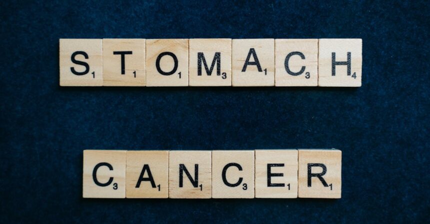 découvrez les causes, les symptômes et les traitements du cancer de l'estomac. informez-vous sur les options de dépistage et les avancées de la recherche pour mieux comprendre cette maladie.