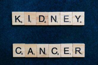 découvrez tout sur le cancer du rein : symptômes, diagnostic, traitements et prévention. informez-vous sur les recherches récentes et les avancées médicales pour mieux comprendre cette maladie.