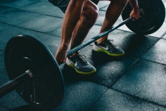 découvrez une variété d'exercices adaptés à tous les niveaux pour améliorer votre forme physique, augmenter votre endurance et renforcer votre santé générale. que vous soyez débutant ou athlète confirmé, trouvez des conseils, des routines et des astuces pour rester motivé et atteindre vos objectifs.