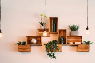 découvrez le monde captivant de l'éclairage avec des idées innovantes et inspirantes pour illuminer chaque espace de votre maison. explorez les dernières tendances, conseils pratiques et solutions d'éclairage qui allient fonctionnalité et esthétisme.