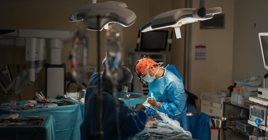 découvrez la chirurgie reconstructive, une spécialité médicale qui vise à restaurer la forme et la fonction des parties du corps endommagées ou malformées. apprenez comment cette intervention peut améliorer la qualité de vie des patients et favoriser leur bien-être.