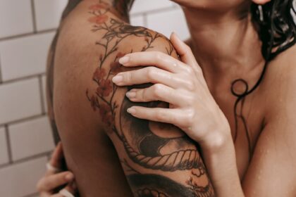 découvrez les différentes facettes des relations sexuelles, incluant les aspects émotionnels, physiques et sociaux, ainsi que des conseils pour enrichir votre vie intime et favoriser une connexion saine et épanouissante.