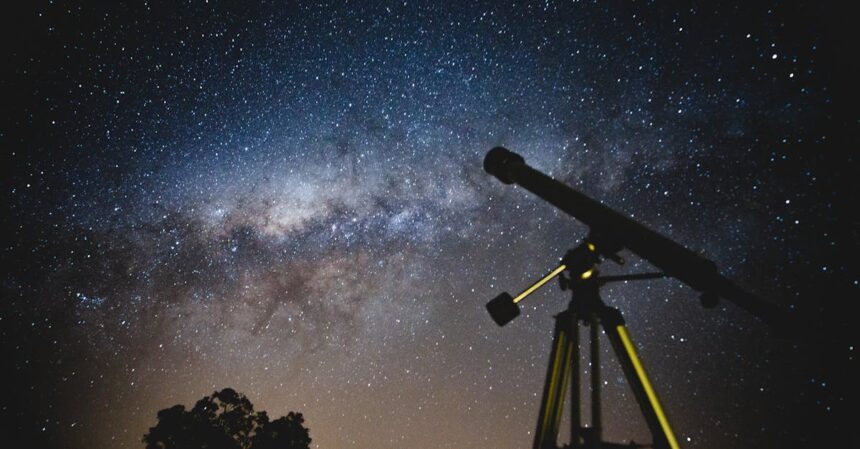 découvrez les mystères de l'astrologie : interprétez votre thème astral, comprenez les influences des planètes et explorez les liens entre les étoiles et votre vie quotidienne.