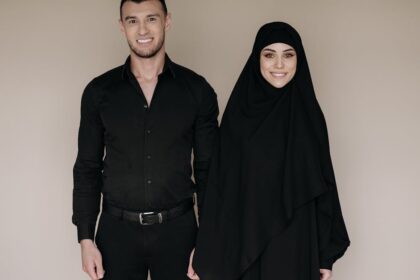 découvrez la compatibilité amoureuse entre vous et votre partenaire grâce à notre guide complet. analysez vos signes astrologiques, personnalités et passions pour mieux comprendre votre relation et renforcer votre connexion amoureuse.