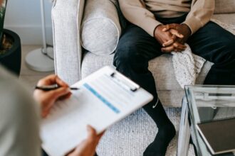 découvrez l'importance de la compatibilité psychologique dans les relations. apprenez comment elle influence l'harmonie et la communication entre les partenaires, favorisant ainsi des liens durables et sains.