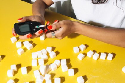 découvrez le fonctionnement du métabolisme, ce processus essentiel qui transforme les aliments en énergie. apprenez comment il influence votre poids, votre santé et vos performances physiques. explorez des conseils pour optimiser votre métabolisme et améliorer votre bien-être général.
