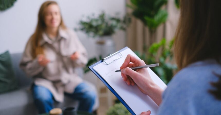 découvrez comment gérer une crise aiguë avec des stratégies efficaces et des conseils pratiques pour traverser les moments difficiles. apprenez à reconnaître les signes avant-coureurs et à agir rapidement pour minimiser les impacts sur votre vie et votre wellbeing.