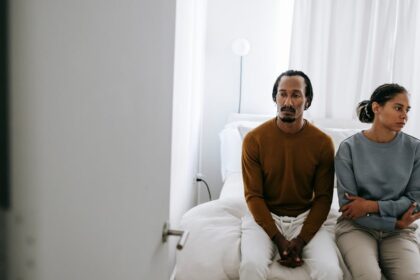 découvrez des conseils et des stratégies pour surmonter une crise de couple, améliorer la communication et renforcer votre relation. apprenez à identifier les signes de tension et à rétablir l'harmonie dans votre vie conjugale.