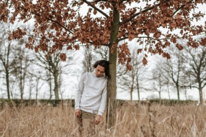 découvrez tout sur la dépression saisonnière, un trouble affectif qui touche de nombreuses personnes pendant les mois les plus sombres. apprenez à identifier ses symptômes, ses causes et explorez des stratégies pour améliorer votre bien-être mental durant cette période.