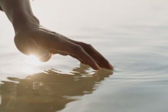 découvrez tout ce qu'il faut savoir sur les fractures des doigts, y compris les symptômes, les traitements et les conseils pour favoriser une récupération rapide. information essentielle pour comprendre et gérer cette blessure courante.