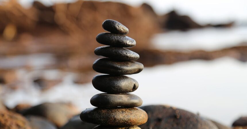 découvrez les bienfaits de la mindfulness, une pratique qui vous aide à vivre l'instant présent, réduire le stress et améliorer votre bien-être mental. apprenez des techniques simples pour intégrer la pleine conscience dans votre quotidien.