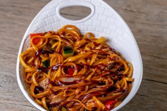 découvrez l'alimentation intuitive, une approche bienveillante qui vous permet de retrouver votre relation naturelle avec la nourriture. apprenez à écouter vos signaux corporels, à manger par plaisir et à vous libérer des régimes restrictifs pour une vie plus équilibrée et épanouie.