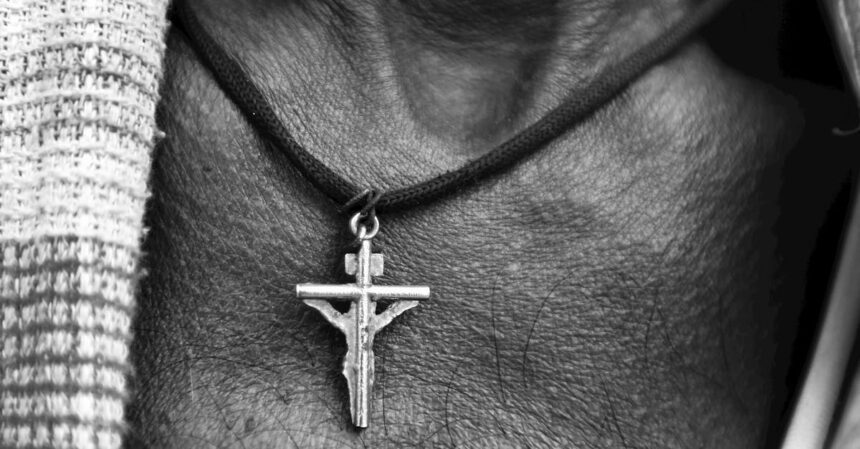 découvrez le concept d'attachement anxieux, ses caractéristiques, ses impacts sur les relations et des stratégies pour mieux gérer vos émotions. apprenez à reconnaître les signes de l'attachement anxieux et à cultiver des relations plus saines.