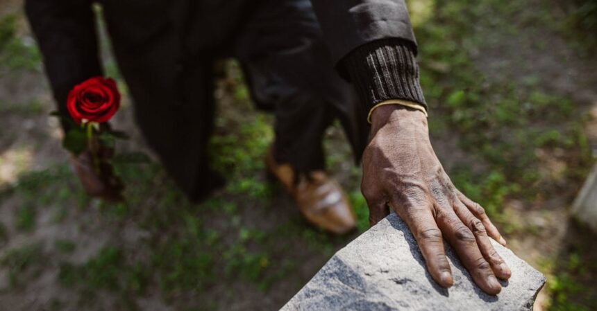 découvrez comment le traumatisme émotionnel affecte notre bien-être et nos relations. apprenez des stratégies pour surmonter la douleur et reconstruire votre vie grâce à des conseils d'experts et des ressources adaptées.