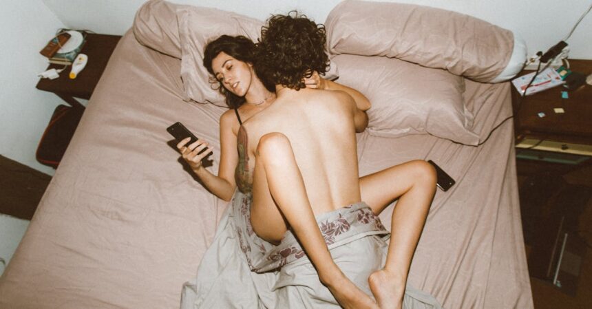 découvrez comment les addictions amoureuses influencent nos vies et nos relations. plongez dans les différentes facettes de l'amour obsessionnel et apprenez à reconnaître et à surmonter ces comportements parfois destructeurs.
