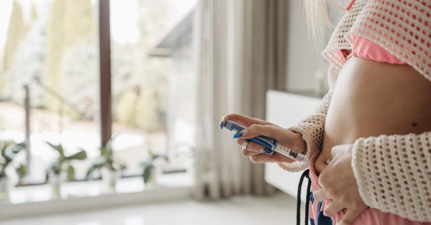 découvrez les maladies auto-immunes : des affections où le système immunitaire attaque erronément les cellules saines. informez-vous sur les symptômes, les causes, et les traitements disponibles pour gérer ces maladies chroniques.