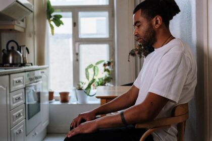 découvrez les troubles de l'humeur, des affections psychologiques qui affectent notre état émotionnel quotidien. apprenez à reconnaître les symptômes, à comprendre les causes et à explorer les options de traitement pour améliorer votre bien-être mental.