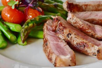 découvrez l'importance d'une alimentation équilibrée pour votre santé et votre bien-être. apprenez à intégrer les différentes catégories alimentaires dans vos repas quotidiens pour favoriser votre énergie, votre vitalité et votre longévité.