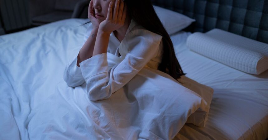découvrez les causes et les solutions contre l'insomnie. apprenez à améliorer votre qualité de sommeil grâce à des conseils pratiques et des méthodes naturelles.
