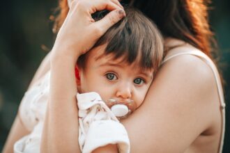 découvrez l'intimité émotionnelle, un élément essentiel des relations durables. explorez comment renforcer les liens affectifs, favoriser la communication ouverte et créer un espace sûr pour partager vos sentiments. transformez vos connexions avec une compréhension profonde et sincère.