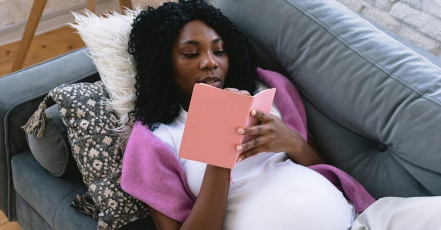 découvrez le confort ultime avec notre oreiller de grossesse, conçu pour soutenir le corps et améliorer la qualité du sommeil des futures mamans. profitez d'une nuit paisible et d'une relaxation parfaite pendant cette belle période de votre vie.