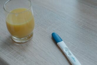 découvrez tout ce qu'il faut savoir sur le début de la grossesse : symptômes, conseils pratiques, et étapes essentielles pour bien vivre ces premiers mois. informez-vous et préparez-vous à accueillir votre futur enfant.
