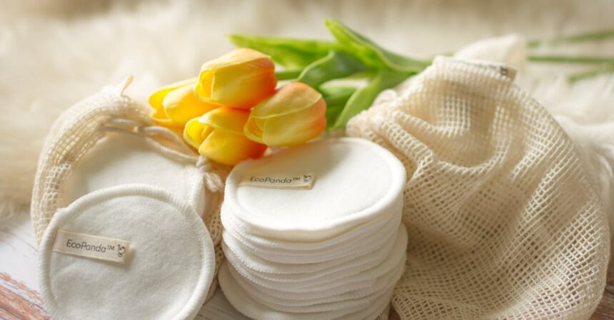 découvrez les meilleures pratiques et produits pour un démaquillage efficace. obtenez une peau propre et fraîche grâce à nos conseils et astuces en matière de démaquillage.