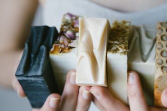 découvrez les bienfaits de la détoxification pour purifier votre corps, revitaliser votre énergie et améliorer votre bien-être général. explorez des méthodes naturelles et des conseils pratiques pour intégrer la détox dans votre quotidien.