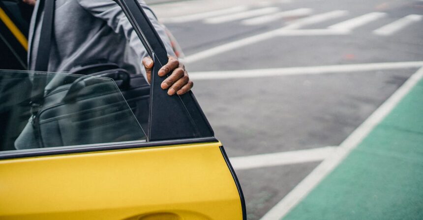 découvrez des astuces et des exercices pratiques pour améliorer la mobilité de vos mains. que vous soyez sportif, musicien ou simplement à la recherche d'un meilleur confort au quotidien, notre guide vous propose des techniques efficaces pour renforcer la souplesse et la force de vos mains.