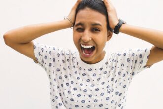 découvrez des informations complètes sur les maux de tête : causes, symptômes et traitements. apprenez à gérer votre douleur et à prévenir les attaques fréquentes.