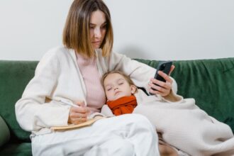 découvrez des informations essentielles sur les maladies infantiles, incluant leurs symptômes, traitements et conseils pour aider vos enfants à se rétablir rapidement. protégez la santé de vos petits avec des conseils fiables et adaptés.