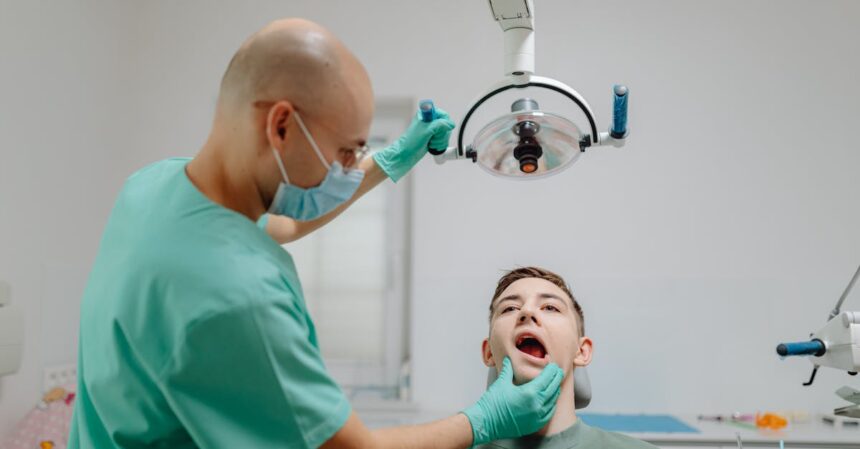 découvrez l'importance des contrôles de santé réguliers pour maintenir un bien-être optimal. assurez-vous des visites médicales programmées pour prévenir les maladies et suivre votre santé avec soin.