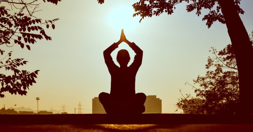 découvrez l'art de la pleine conscience (mindfulness) et apprenez à vivre l'instant présent. explorez des techniques de méditation, des exercices pratiques et des conseils pour intégrer la mindfulness dans votre quotidien afin d'améliorer votre bien-être mental et émotionnel.